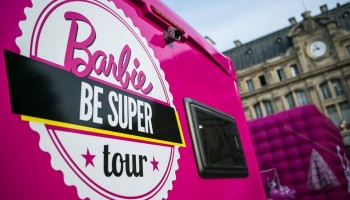 Barbie-Be-Super-Tour-roadshow-street-marketing-1-700x466