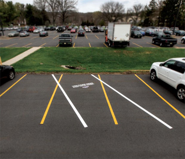 snickers-bbdo-usa-snickers-faim-vous-incite-vous-garer-travers